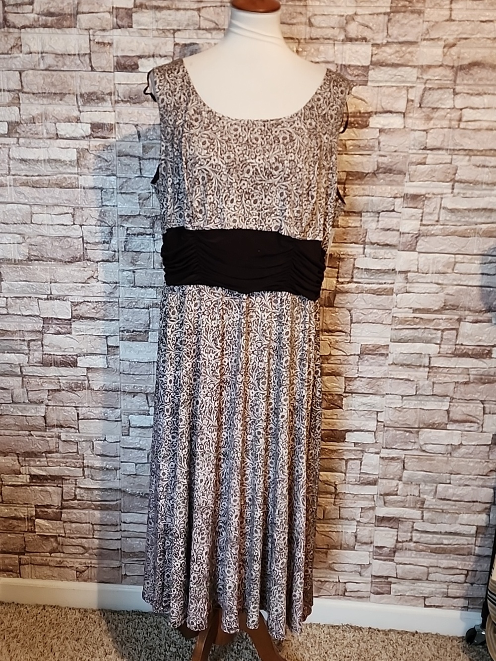 Perceptions New York “Two-piece set: a dress paired with a matching blouse.” - Picture 4 of 12